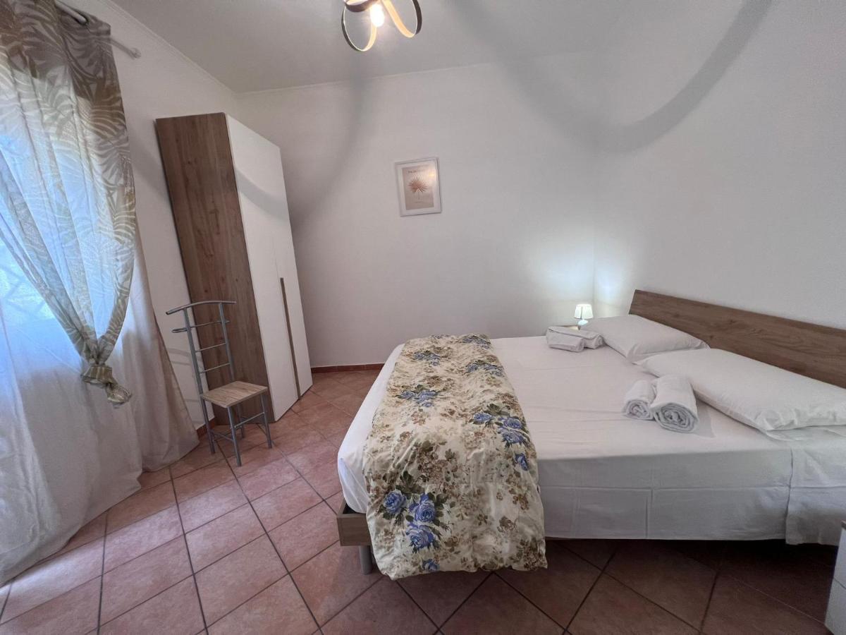 Le Marinare Apartment ลิโด ดิ ออสเตีย ภายนอก รูปภาพ