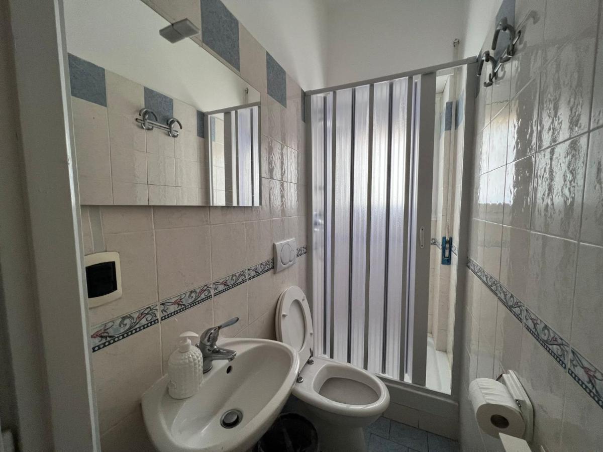 Le Marinare Apartment ลิโด ดิ ออสเตีย ภายนอก รูปภาพ