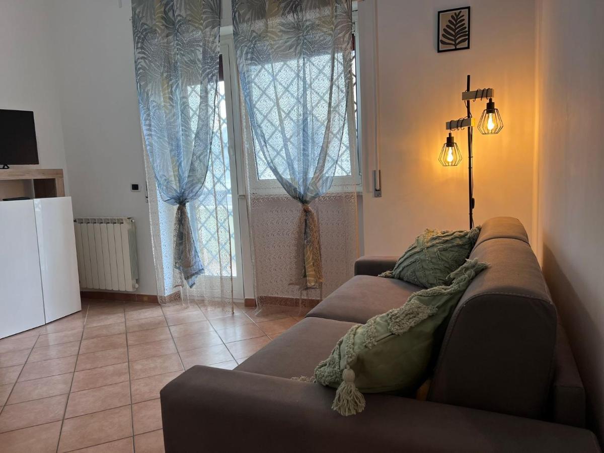 Le Marinare Apartment ลิโด ดิ ออสเตีย ภายนอก รูปภาพ