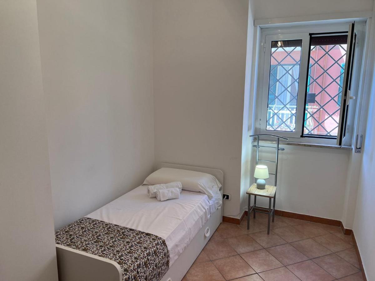 Le Marinare Apartment ลิโด ดิ ออสเตีย ภายนอก รูปภาพ
